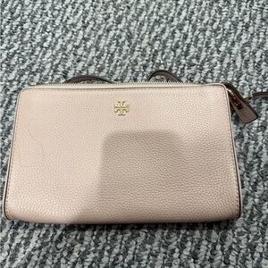 Tory Burch Pink Crossbody Bag with Elegant Design